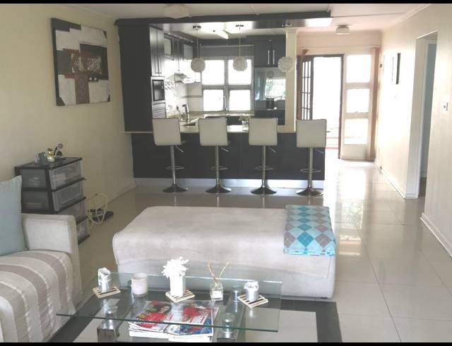 2 BEDROOM SECTIONAL TITLE SOLD IN SHERWOOD